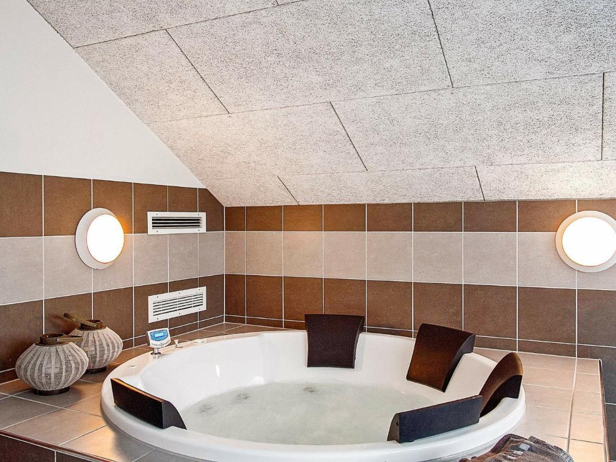 12 Person Holiday Home In Hasselberg Kappeln Habitación foto